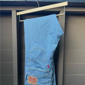 Levis 725 High Rise Bootcut Jeans